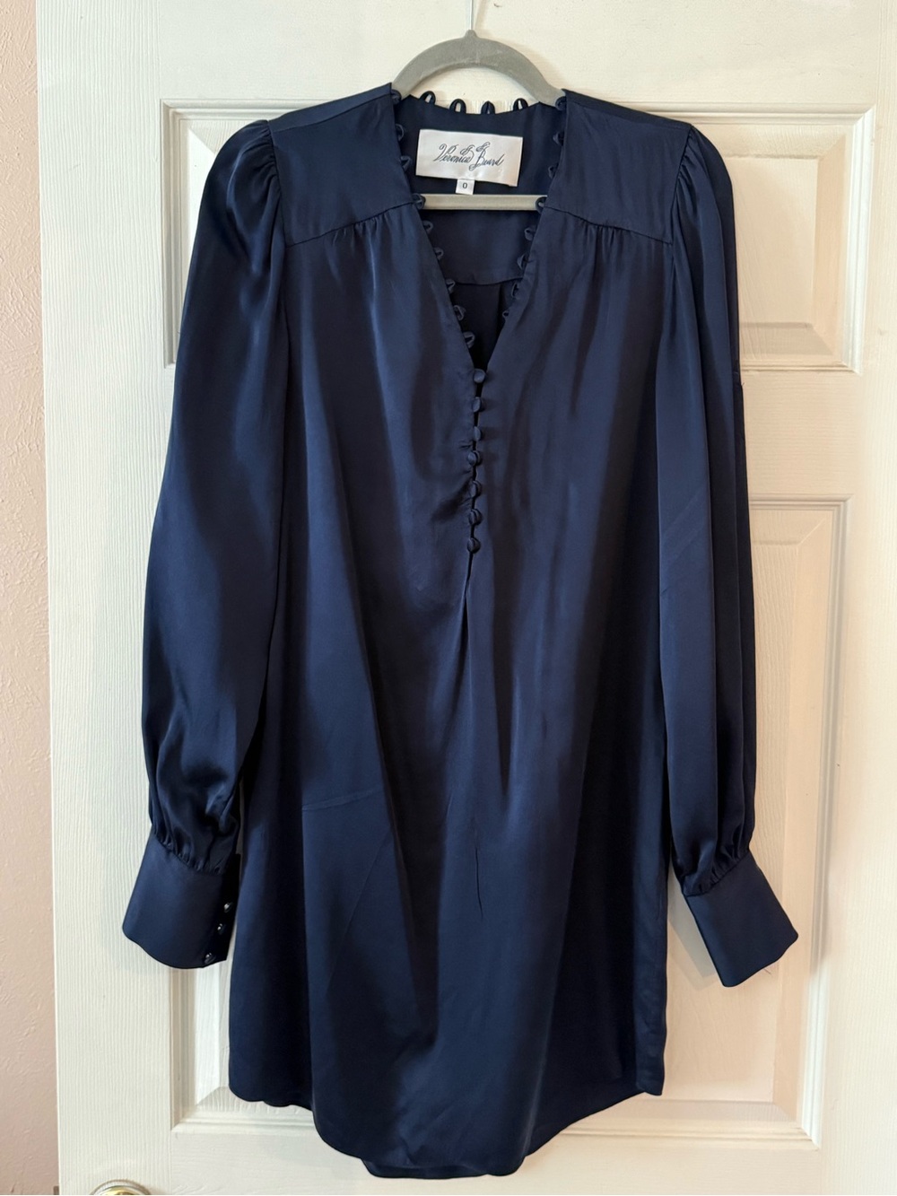 Vintage Veronica Beard Navy Silk Button-Front Long-Sleeve Tunic